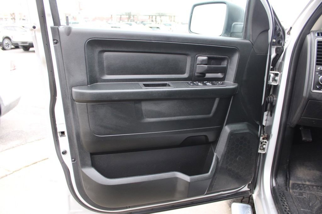 Used 2018 RAM 1500 Express w/ Express Value Package image 17