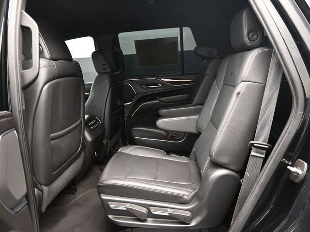 Used 2022 Cadillac Escalade Luxury image 14