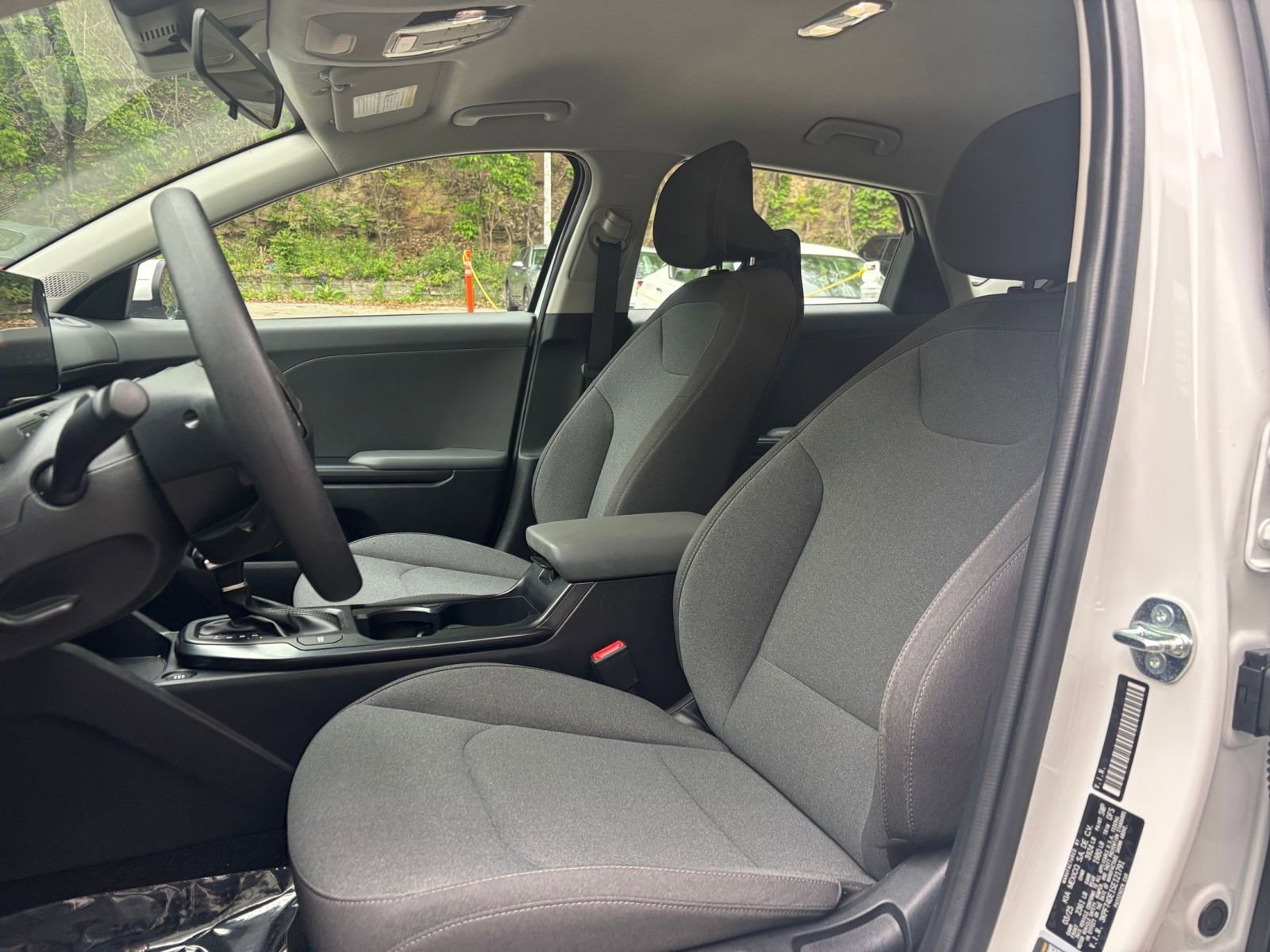 Used 2025 Kia K4 FWD image 37
