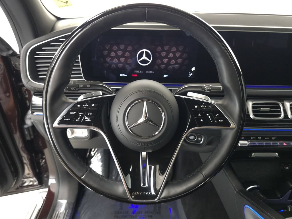 Used 2024 Mercedes-Benz Maybach GLS 600 4MATIC image 12