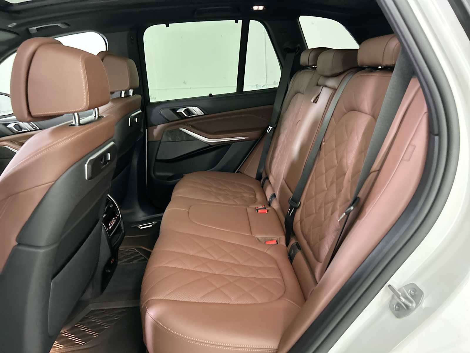 New 2026 BMW X5 xDrive40i w/ M Sport Package image 25