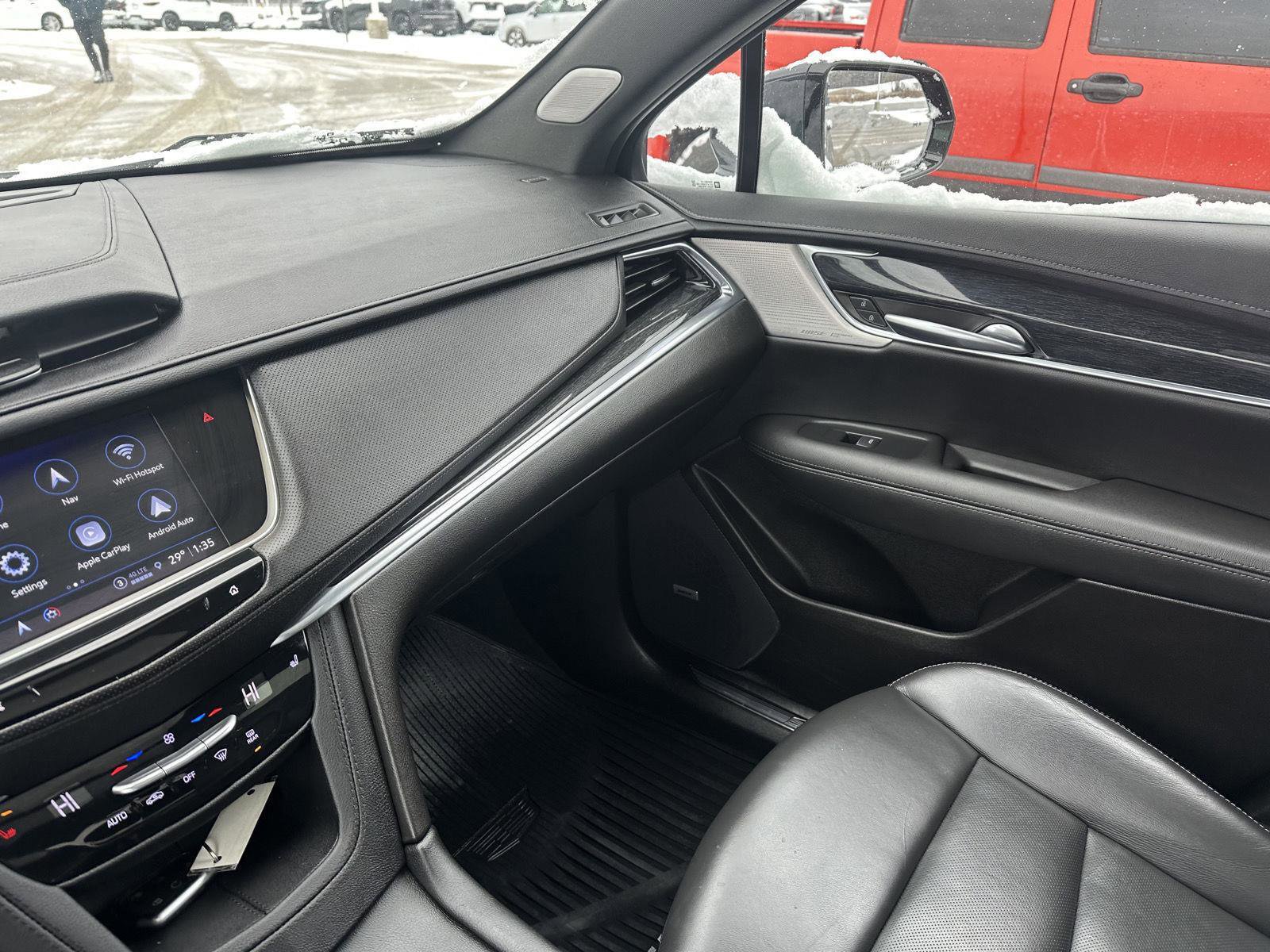 Used 2023 Cadillac XT5 Premium Luxury image 42