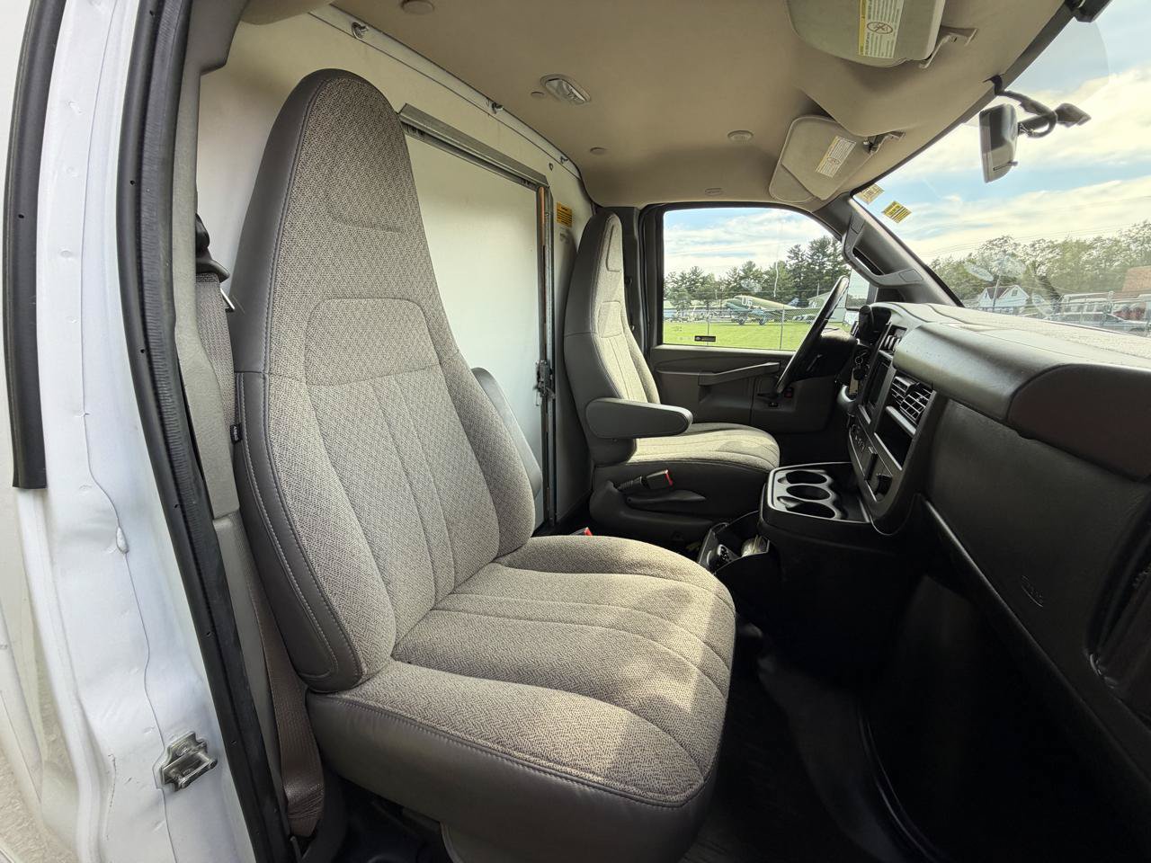 Used 2023 Chevrolet Express 3500 w/ Power Convenience Package RWD image 18