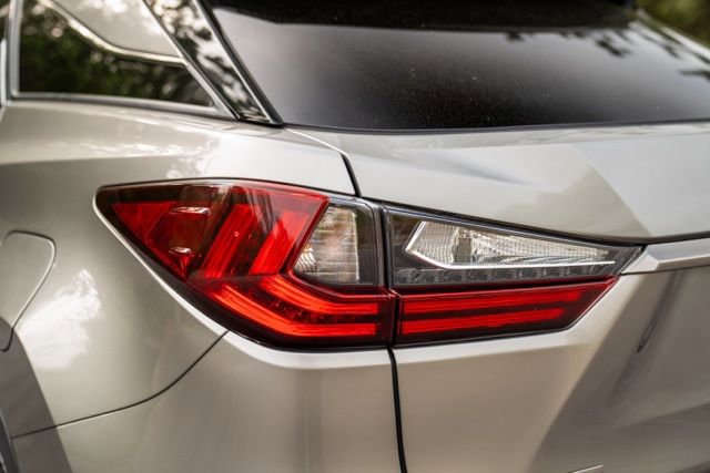 Used 2022 Lexus RX 350 F Sport w/ Accessory Package AWD/4WD image 17