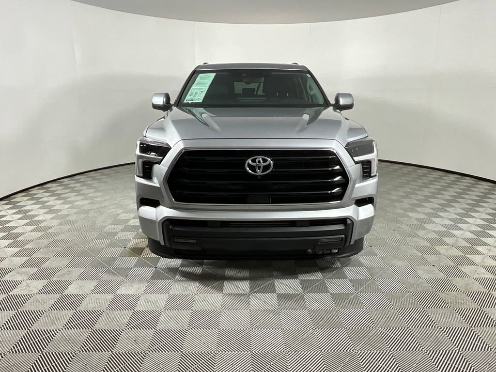 Used 2023 Toyota Sequoia SR5 w/ SR5 Premium Package AWD/4WD image 8
