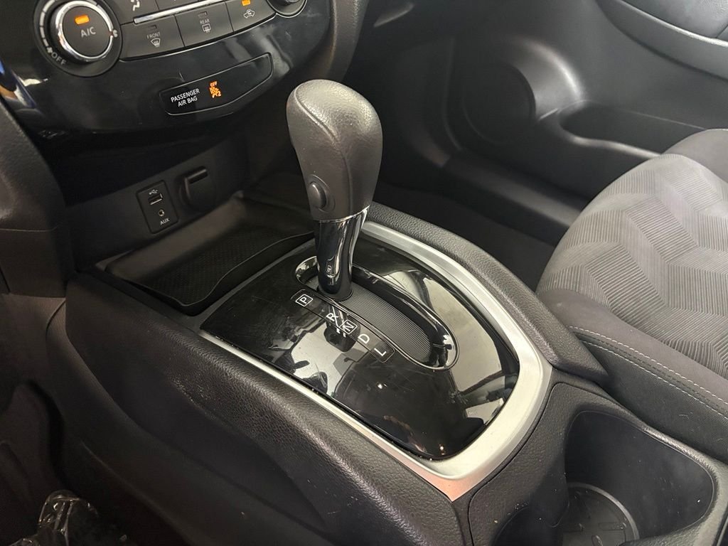Used 2016 Nissan Rogue S FWD image 27