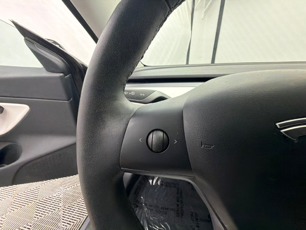 Used 2020 Tesla Model 3 Standard Range Plus RWD image 19