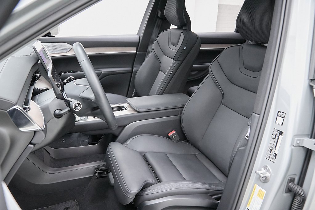 Certified 2025 Volvo EX90 Ultra image 21