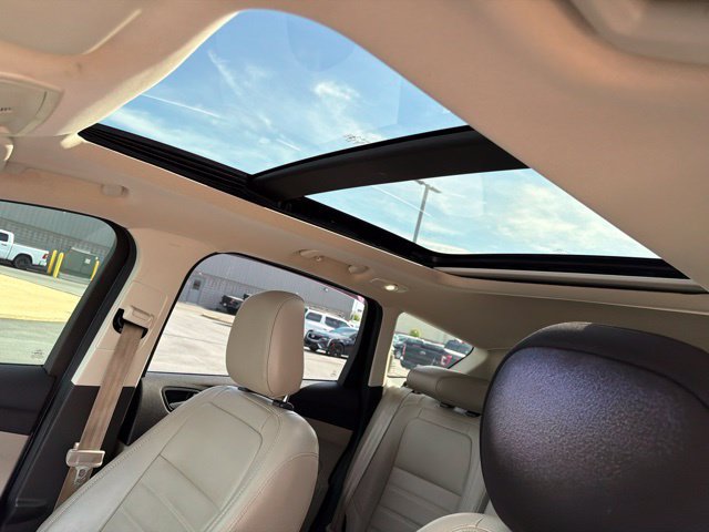 Used 2018 Ford Escape SEL w/ Ford Safe & Smart Package AWD/4WD image 15