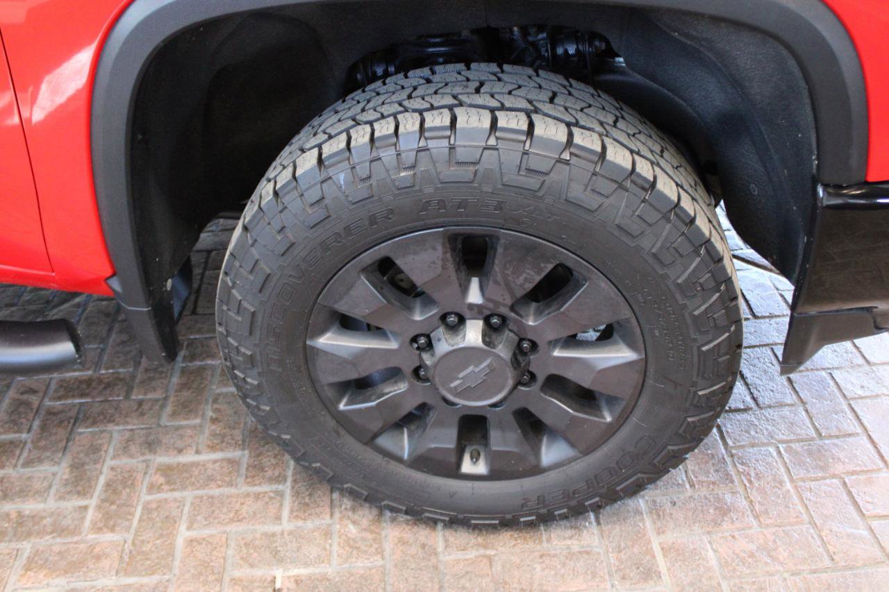 Used 2020 Chevrolet Silverado 2500 Custom w/ Custom Value Package AWD/4WD image 9