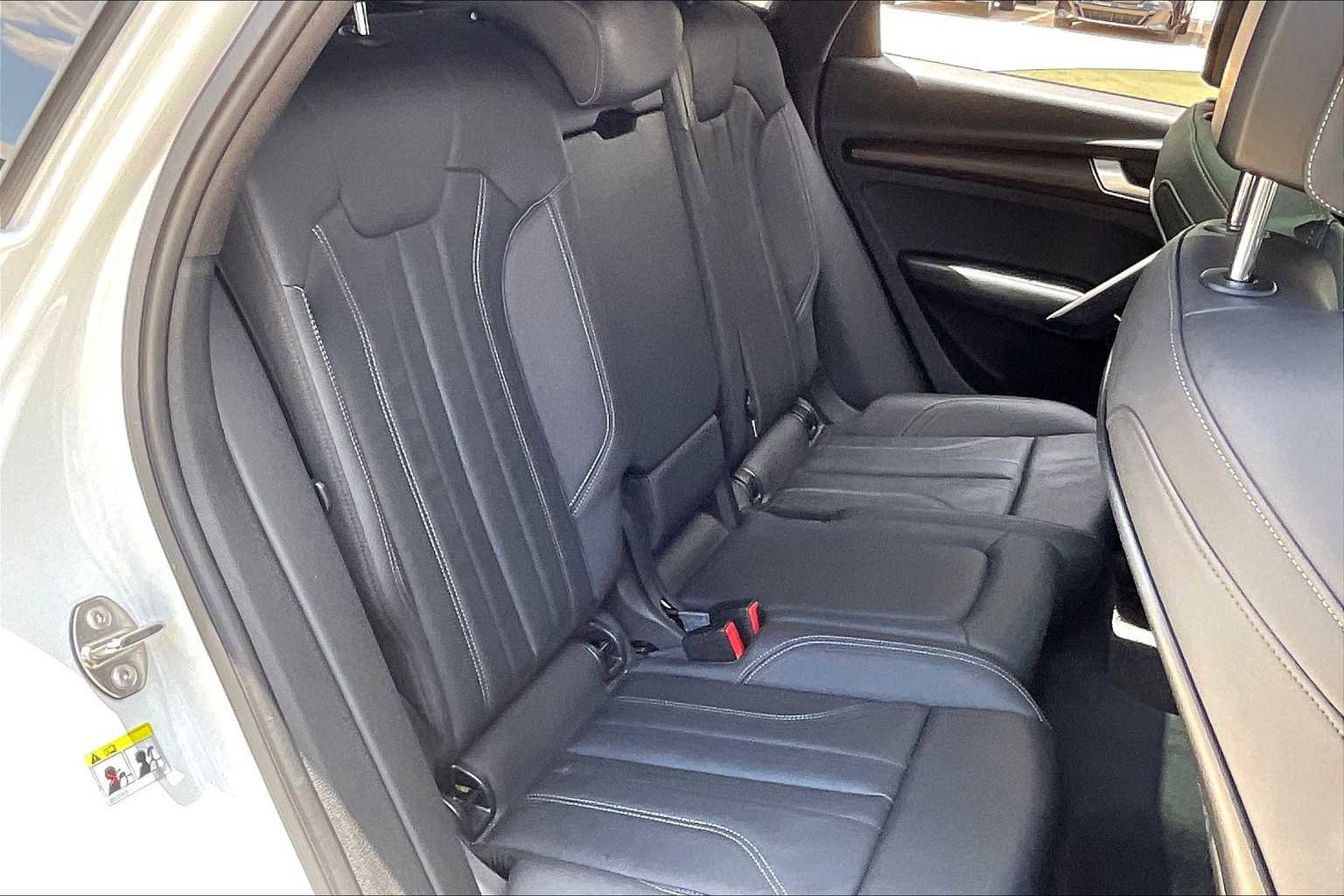 Used 2021 Audi Q5 2.0T Premium w/ Convenience Package image 19