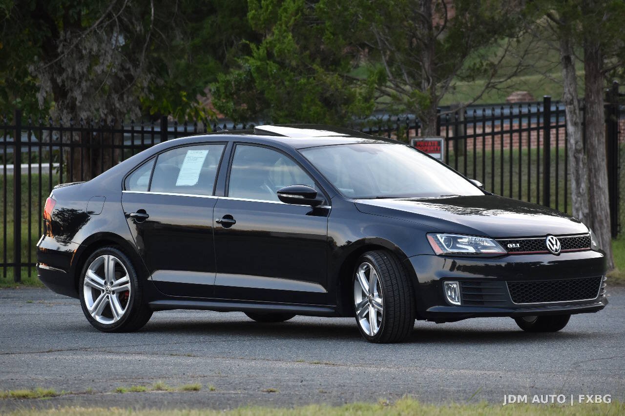 Used 2015 Volkswagen Jetta GLI SEL FWD image 4