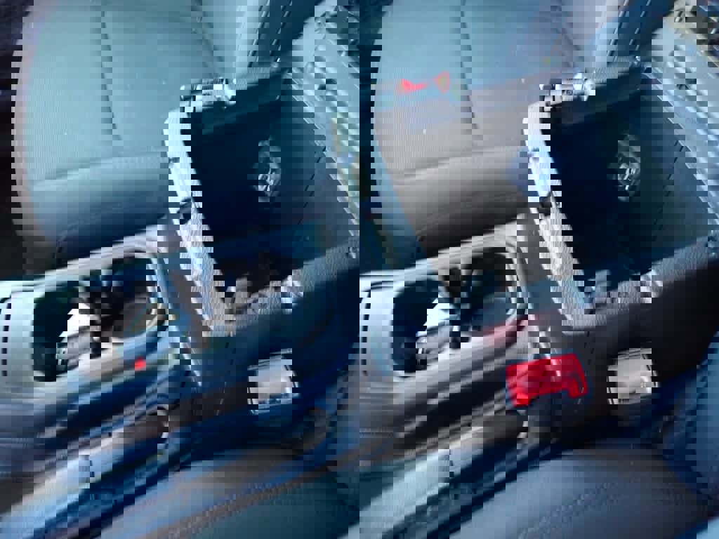 Used 2018 Jeep Wrangler Unlimited Sport S image 25