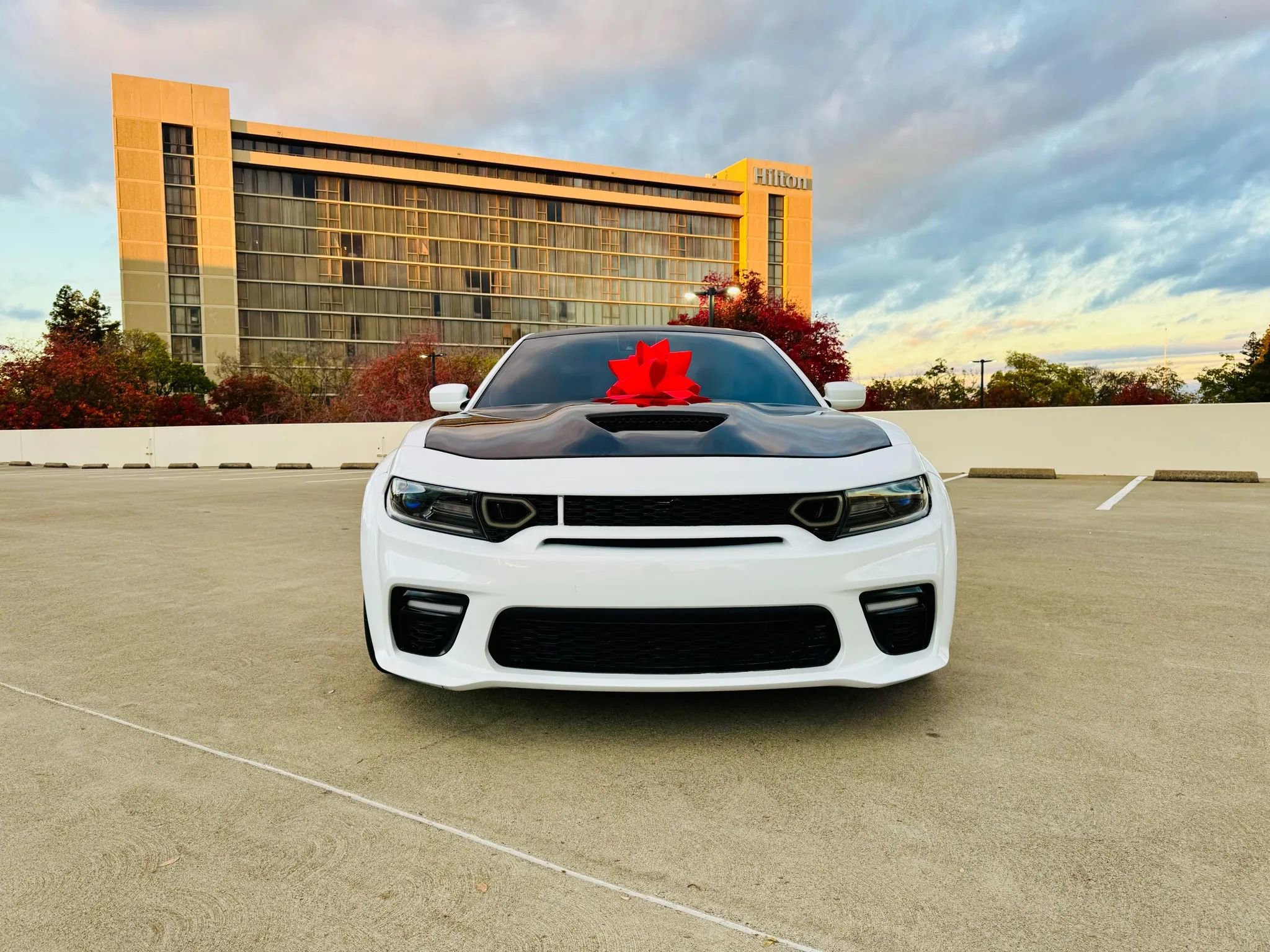 Used 2017 Dodge Charger R/T RWD image 3