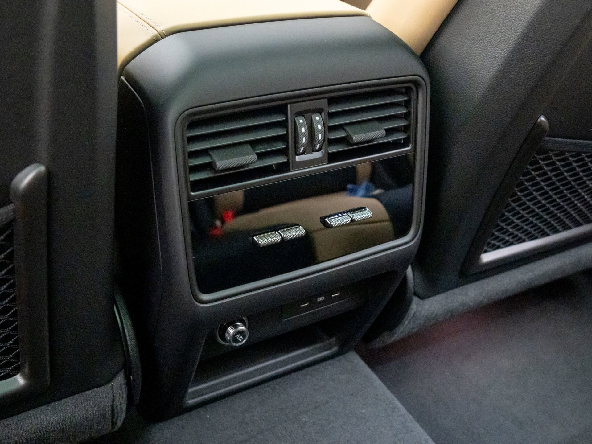 New 2025 Porsche Cayenne S image 19