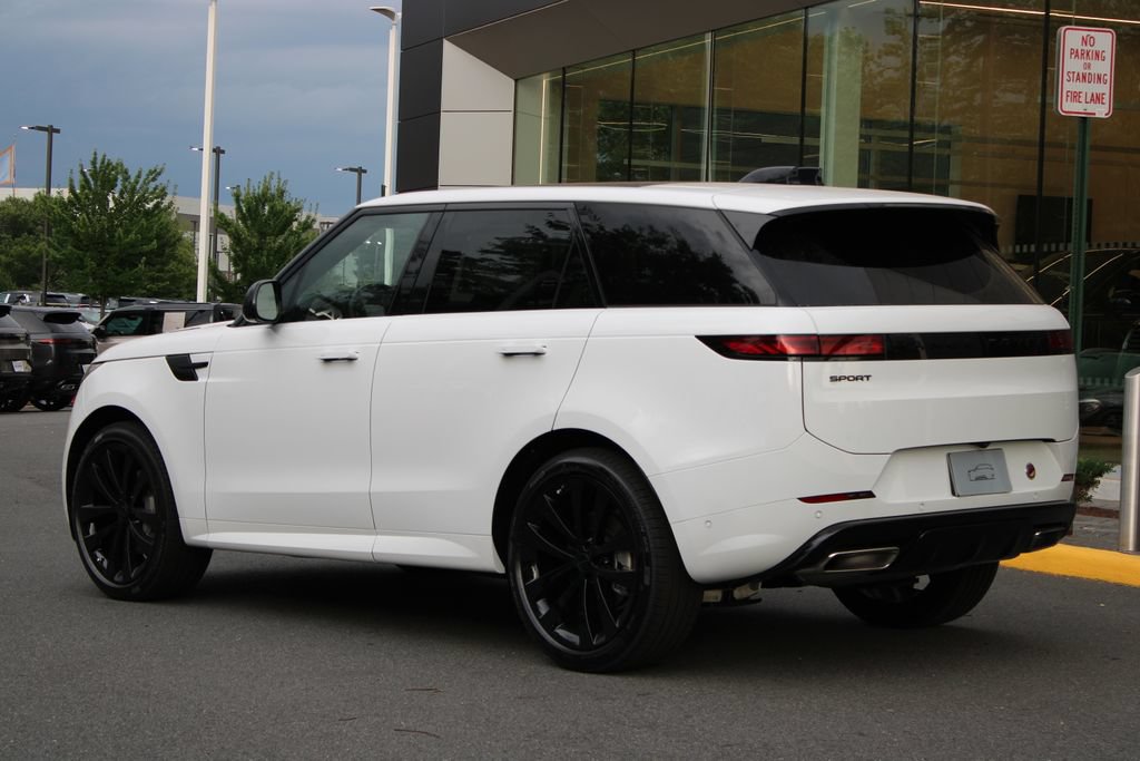 New 2026 Land Rover Range Rover Sport Dynamic SE AWD/4WD image 6