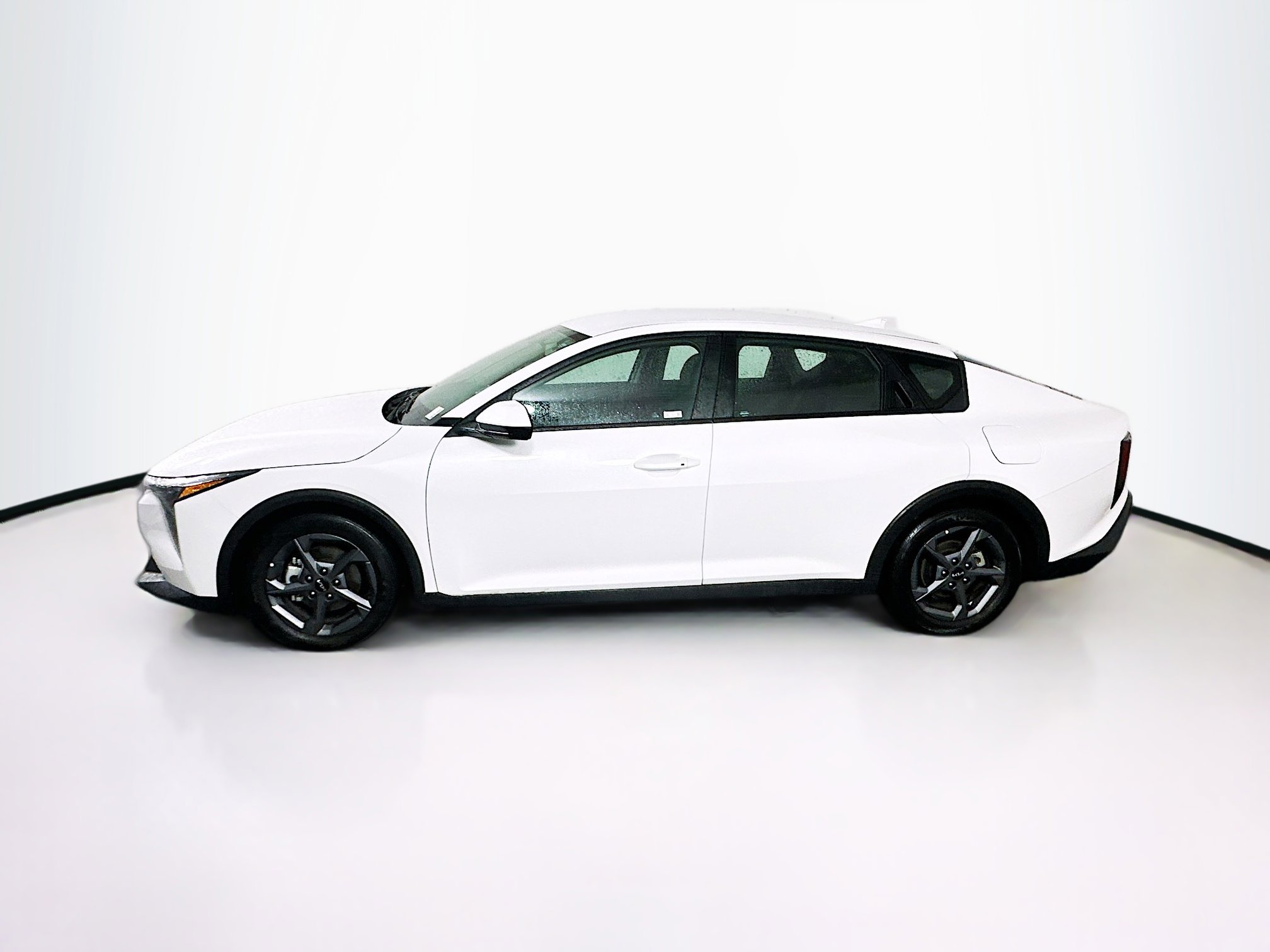 Used 2025 Kia K4 LXS image 4