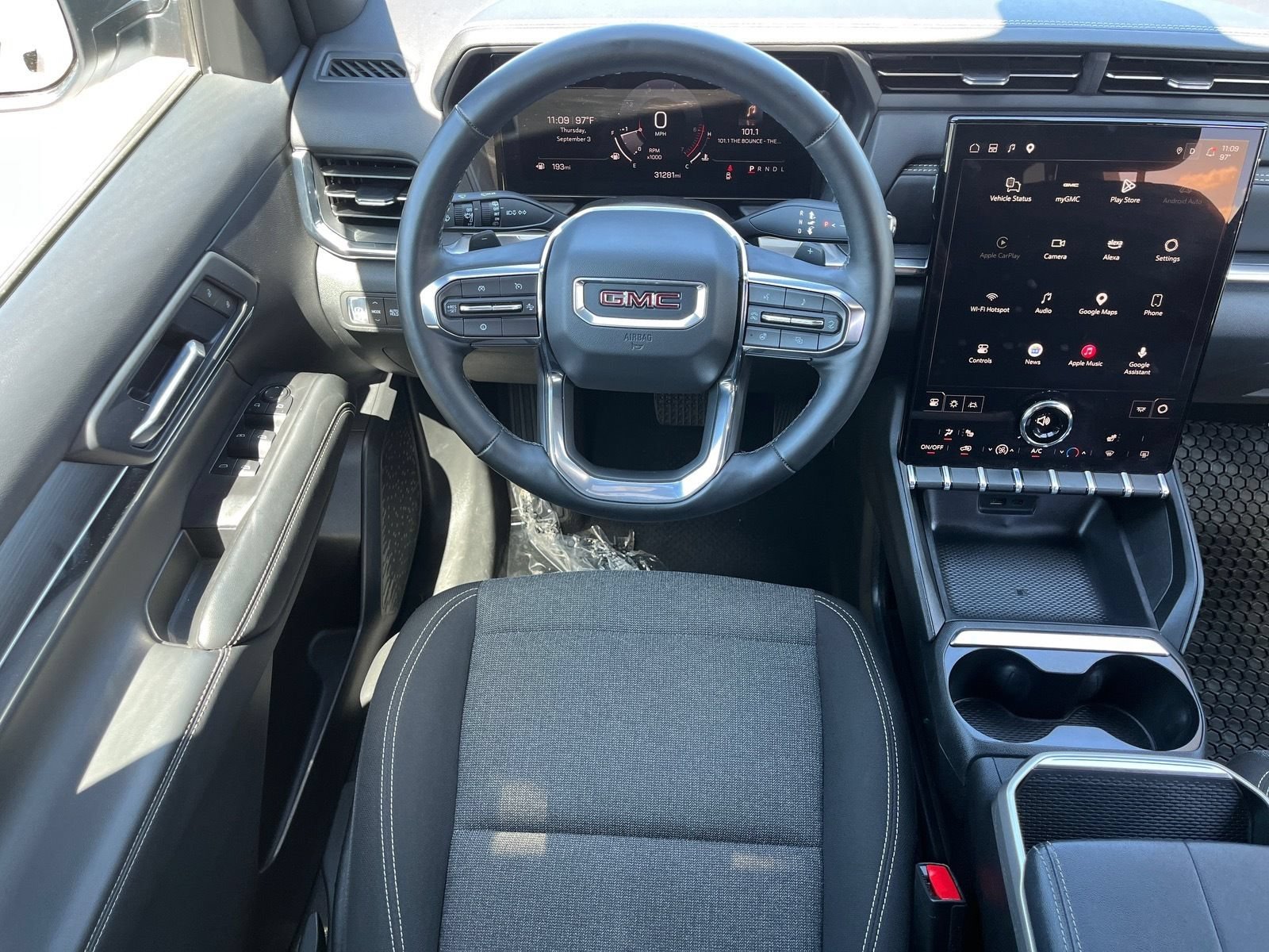 Used 2025 GMC Terrain Elevation FWD image 13