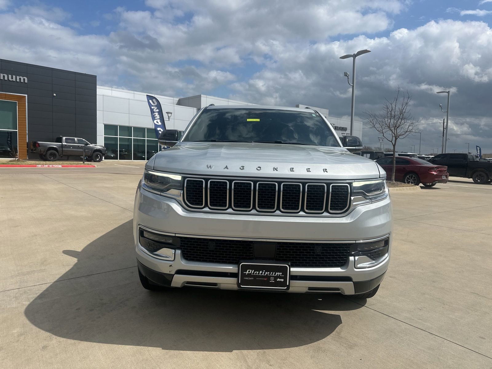 Used 2023 Jeep Wagoneer Series II w/ Premium Group I image 7