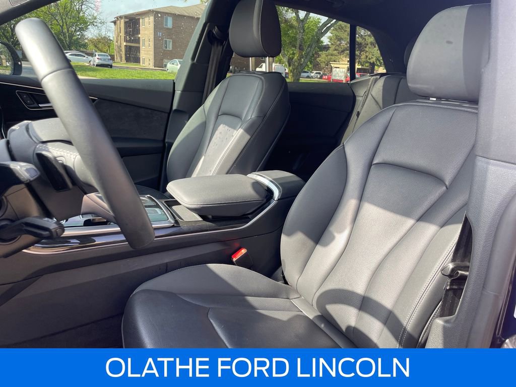 Used 2020 Audi Q8 Premium Plus AWD/4WD image 13