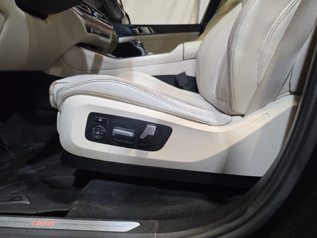 Used 2019 BMW X5 xDrive40i w/ Convenience Package AWD/4WD image 14
