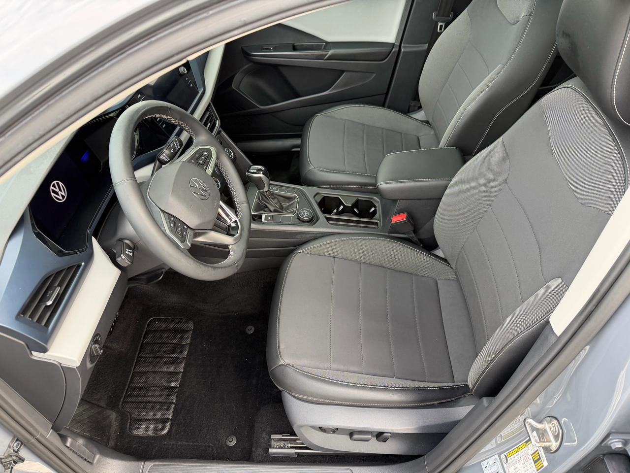 Used 2022 Volkswagen Taos SE image 9