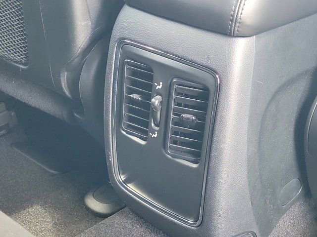 Used 2021 Jeep Grand Cherokee Laredo image 10