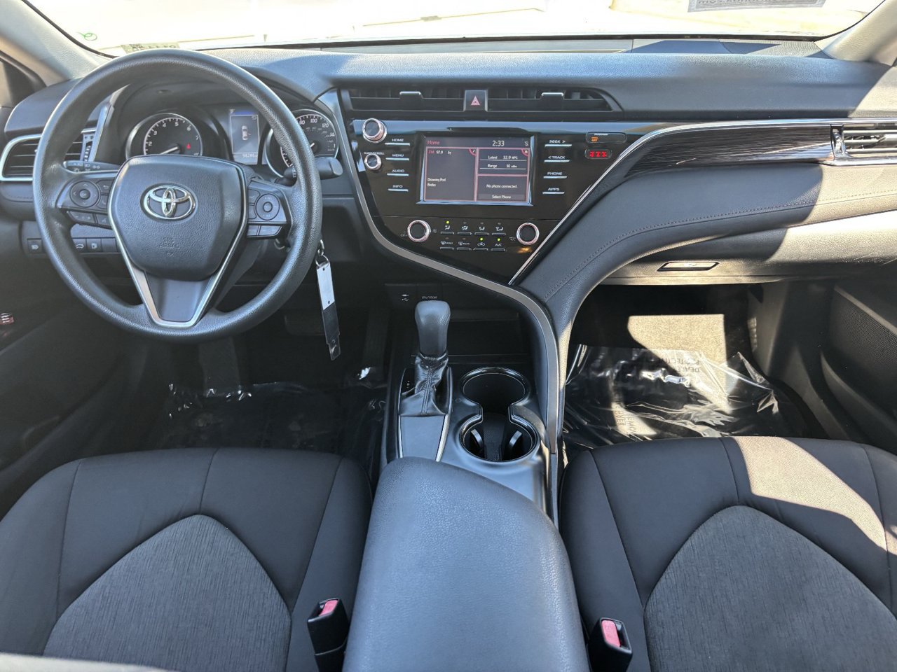 Used 2018 Toyota Camry LE FWD image 13