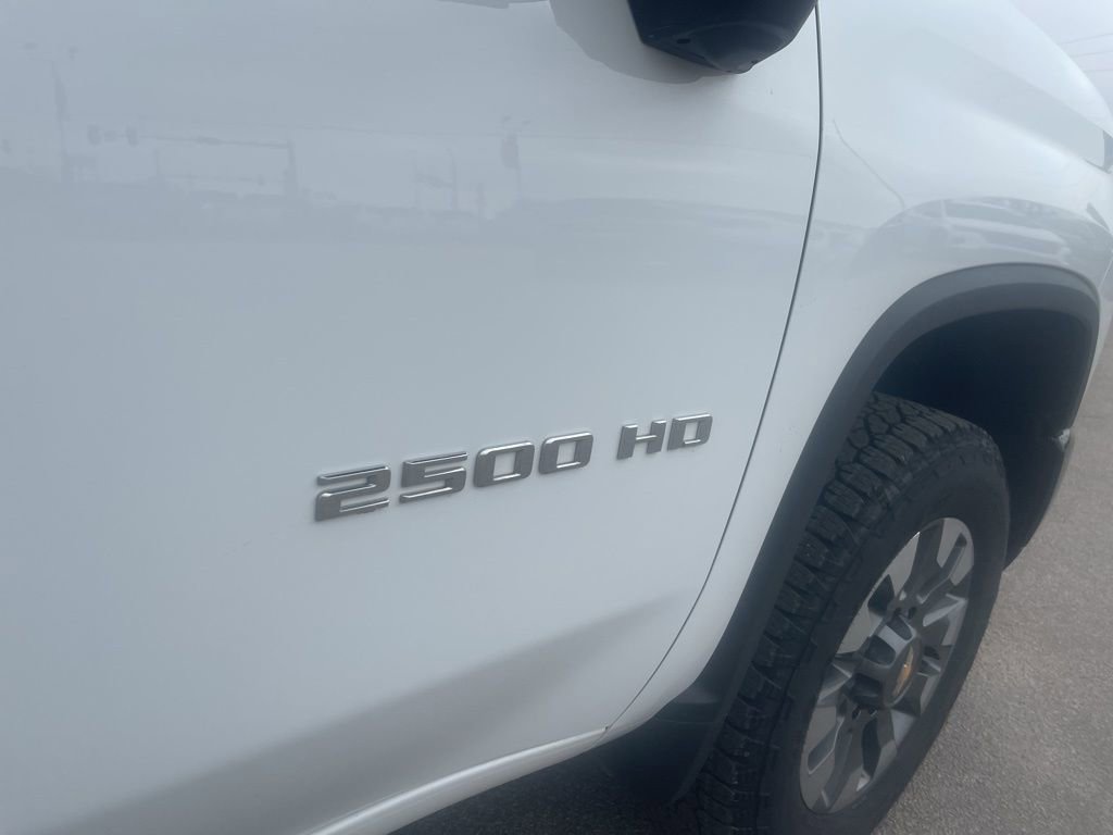 Used 2024 Chevrolet Silverado 2500 Custom w/ Custom Value Package image 12