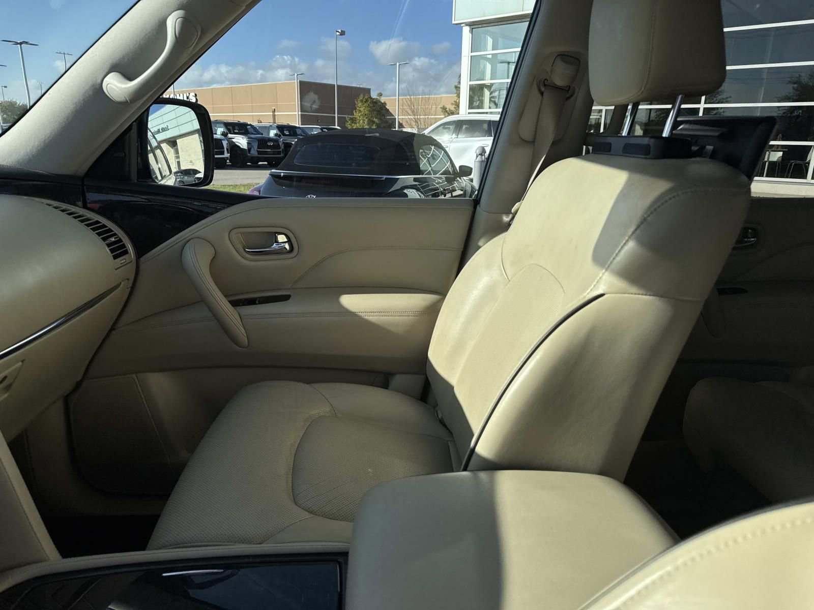 Used 2021 INFINITI QX80 Luxe w/ All-Season Package image 18