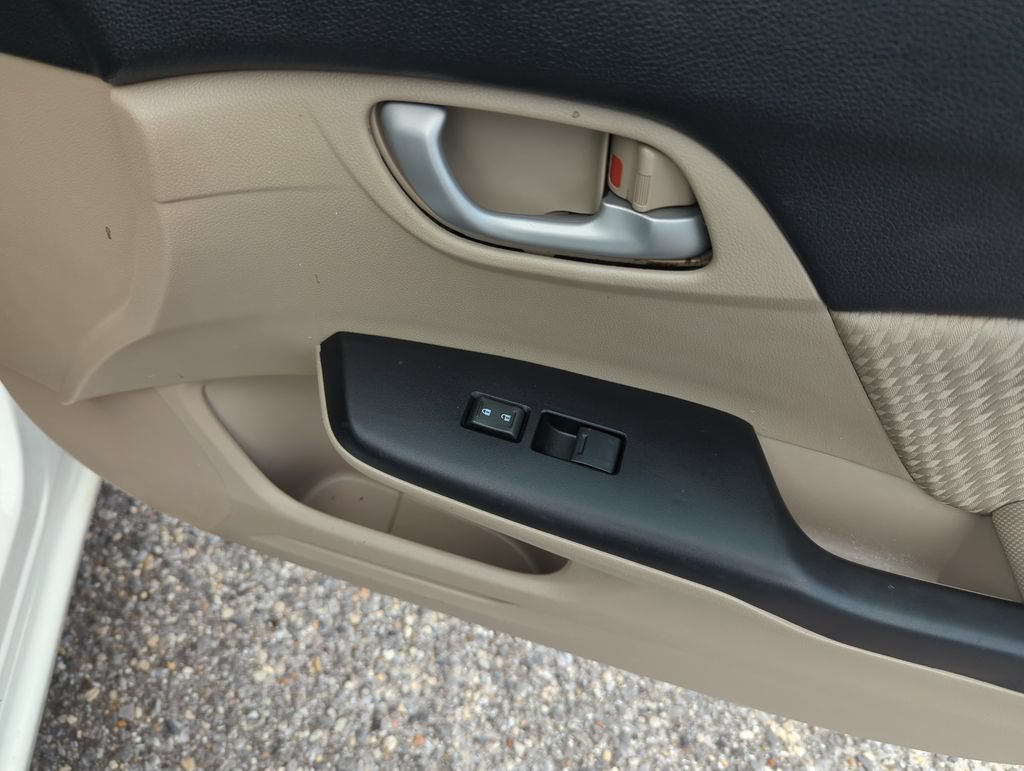Used 2015 Honda Civic SE image 33