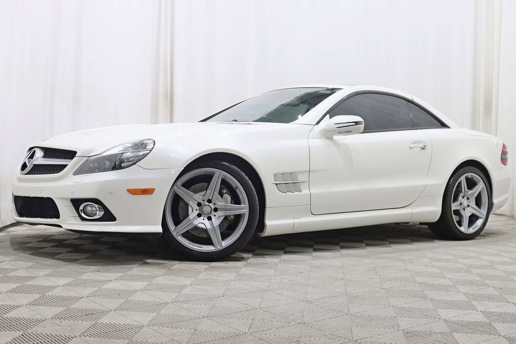 Used 2011 Mercedes-Benz SL 550 image 2