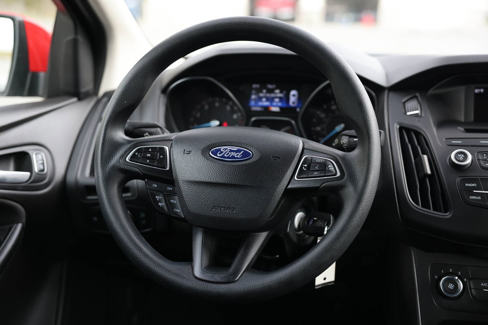 Certified 2017 Ford Focus SE FWD image 24