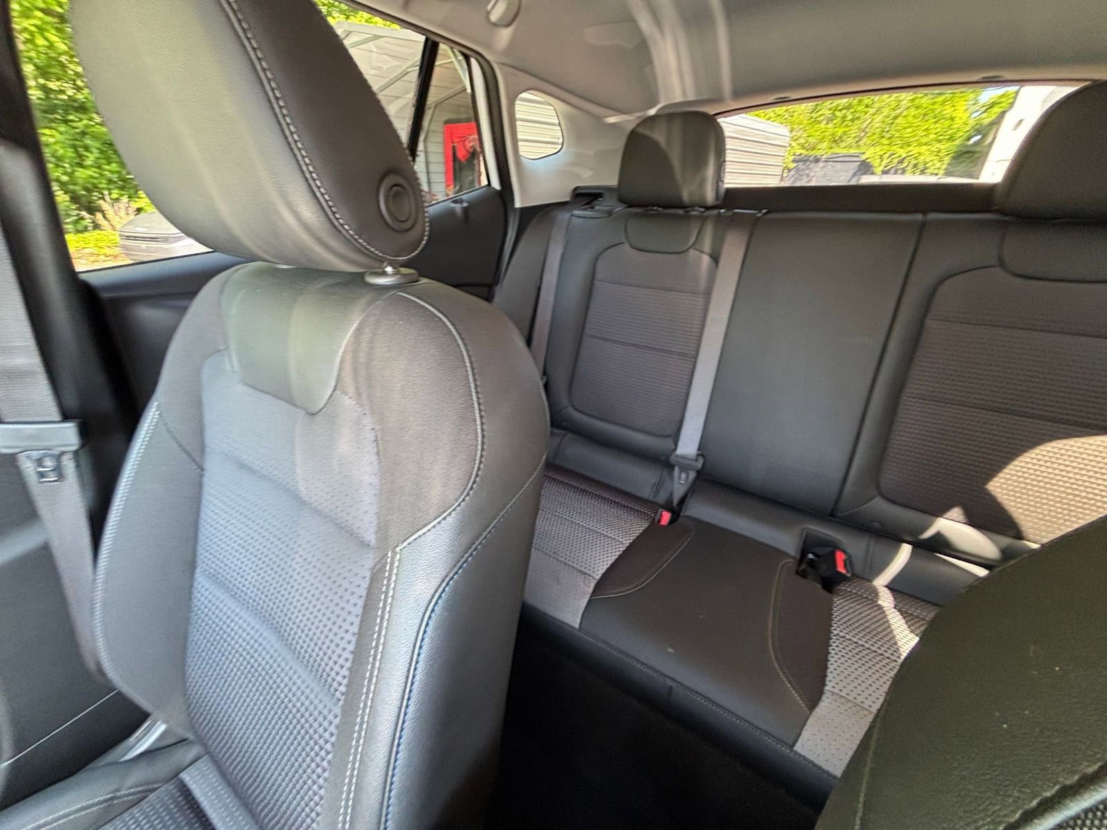 Used 2025 Chevrolet Trax LT FWD image 34