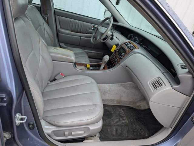 Used 2000 Toyota Avalon XLS FWD image 26