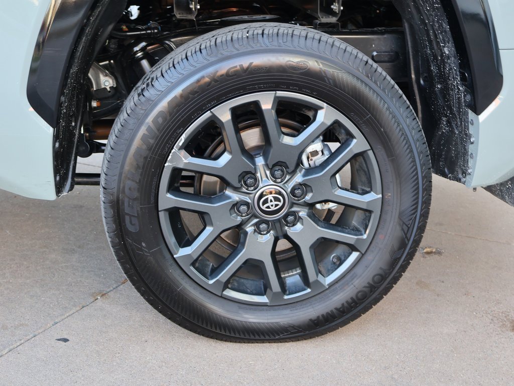 Used 2025 Toyota Tundra Platinum image 31