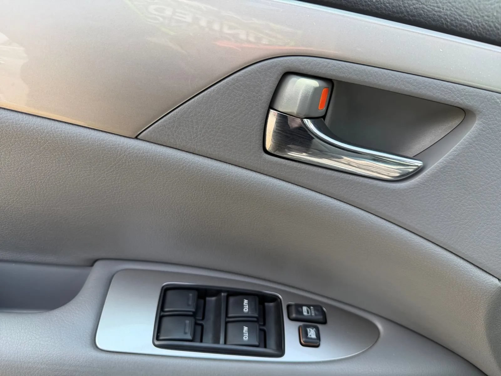 Used 2006 Toyota Avalon XL FWD image 21
