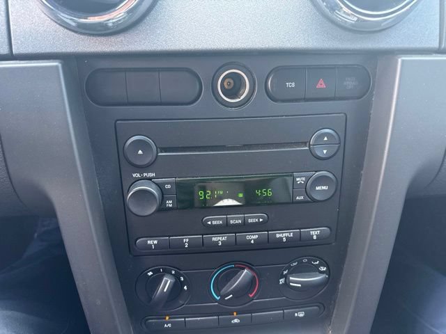 Used 2006 Ford Mustang GT RWD image 13