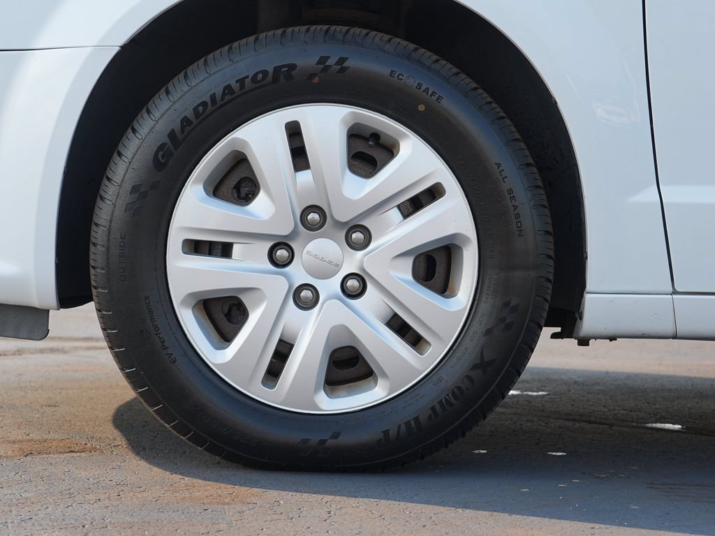 Used 2018 Dodge Grand Caravan SE w/ UConnect Hands-Free Group FWD image 10