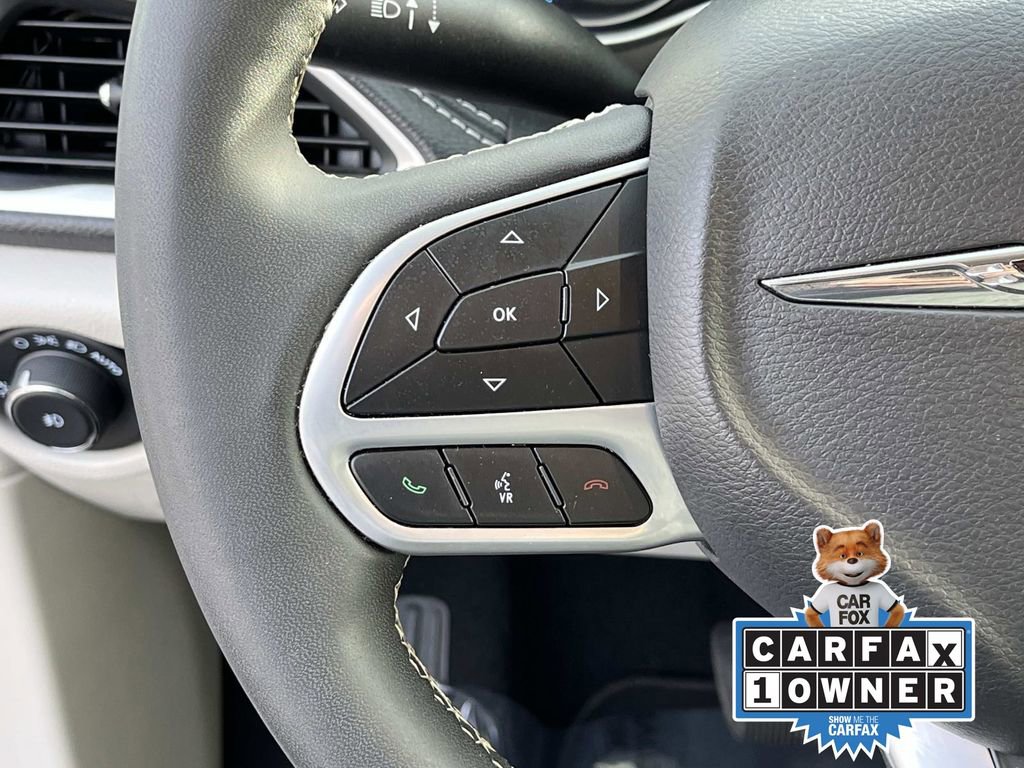 Used 2024 Chrysler Pacifica Select image 31