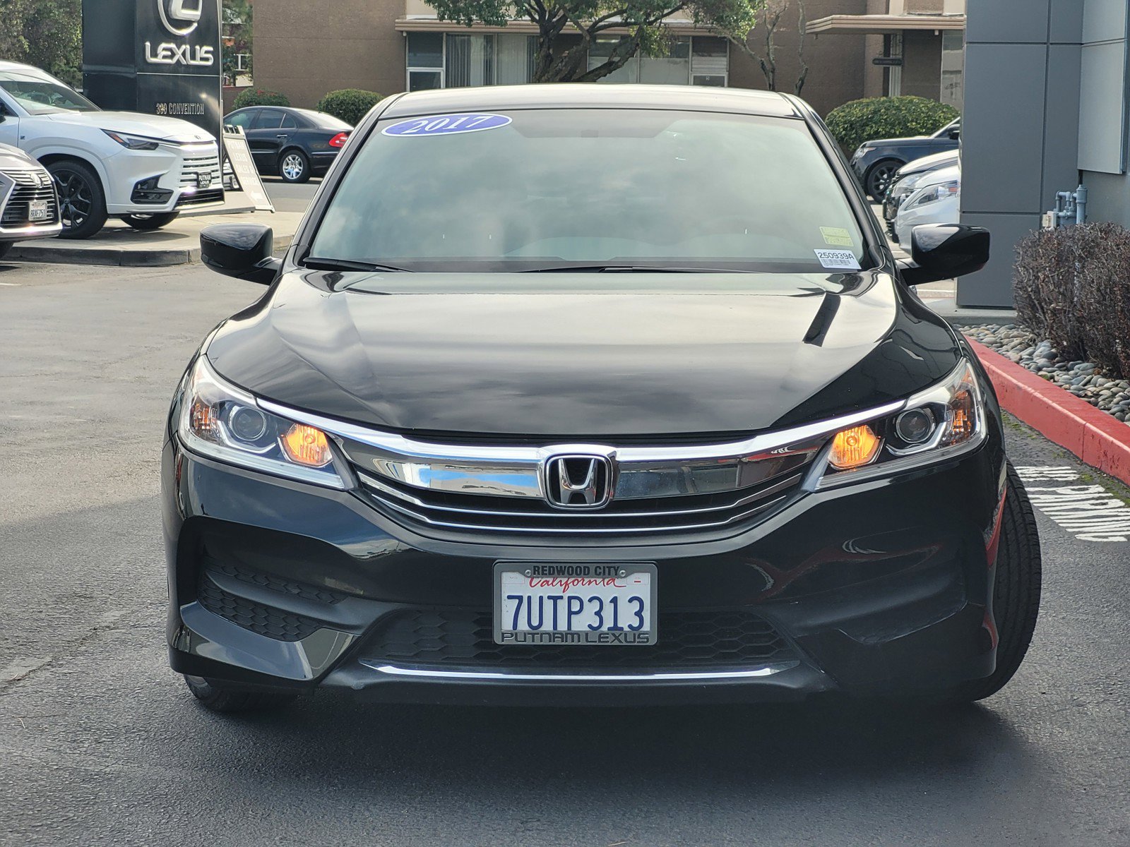 Used 2017 Honda Accord LX image 2