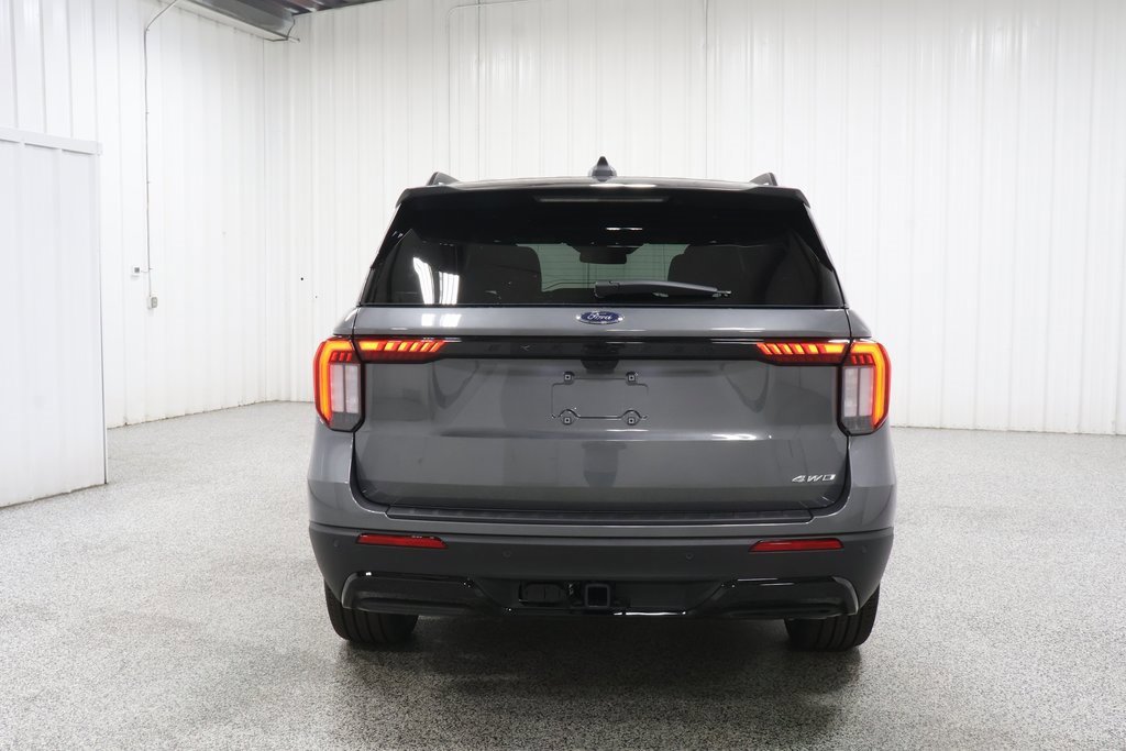 New 2026 Ford Explorer ST-Line w/ ST-Line Street Pack image 5