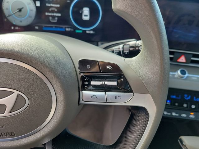 Used 2024 Hyundai Elantra SEL image 16