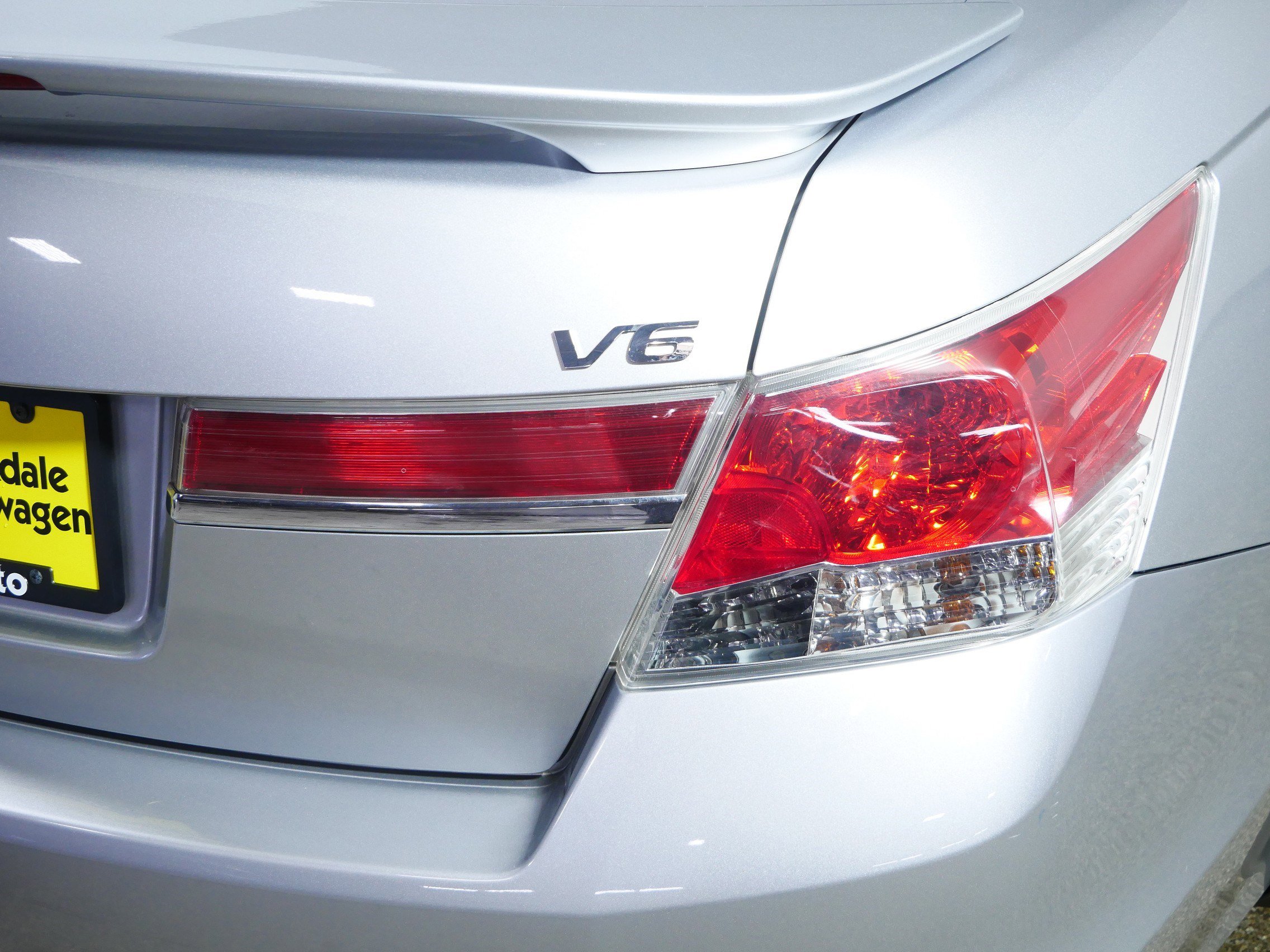 Used 2011 Honda Accord EX-L image 17