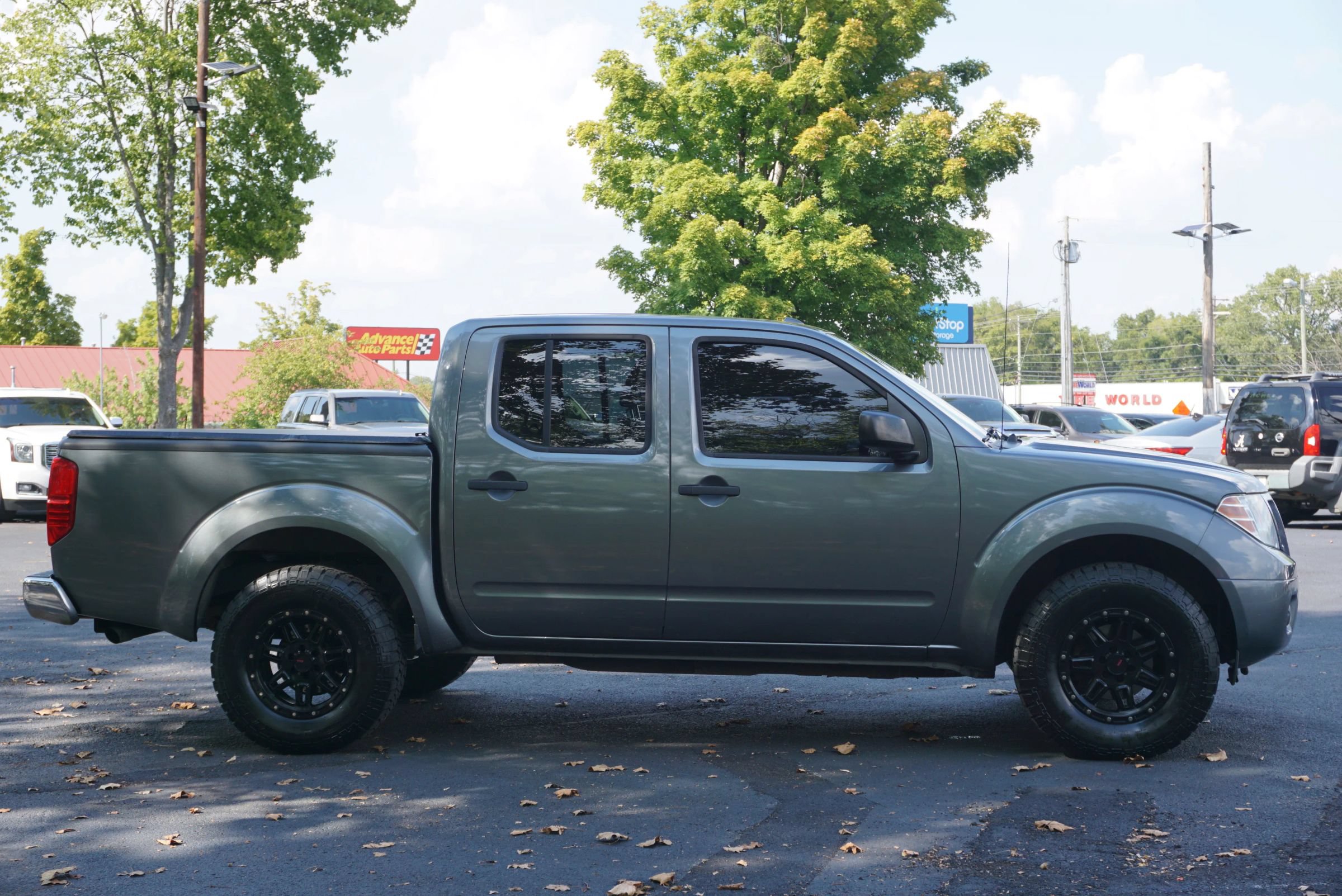 Used 2016 Nissan Frontier SV AWD/4WD image 4