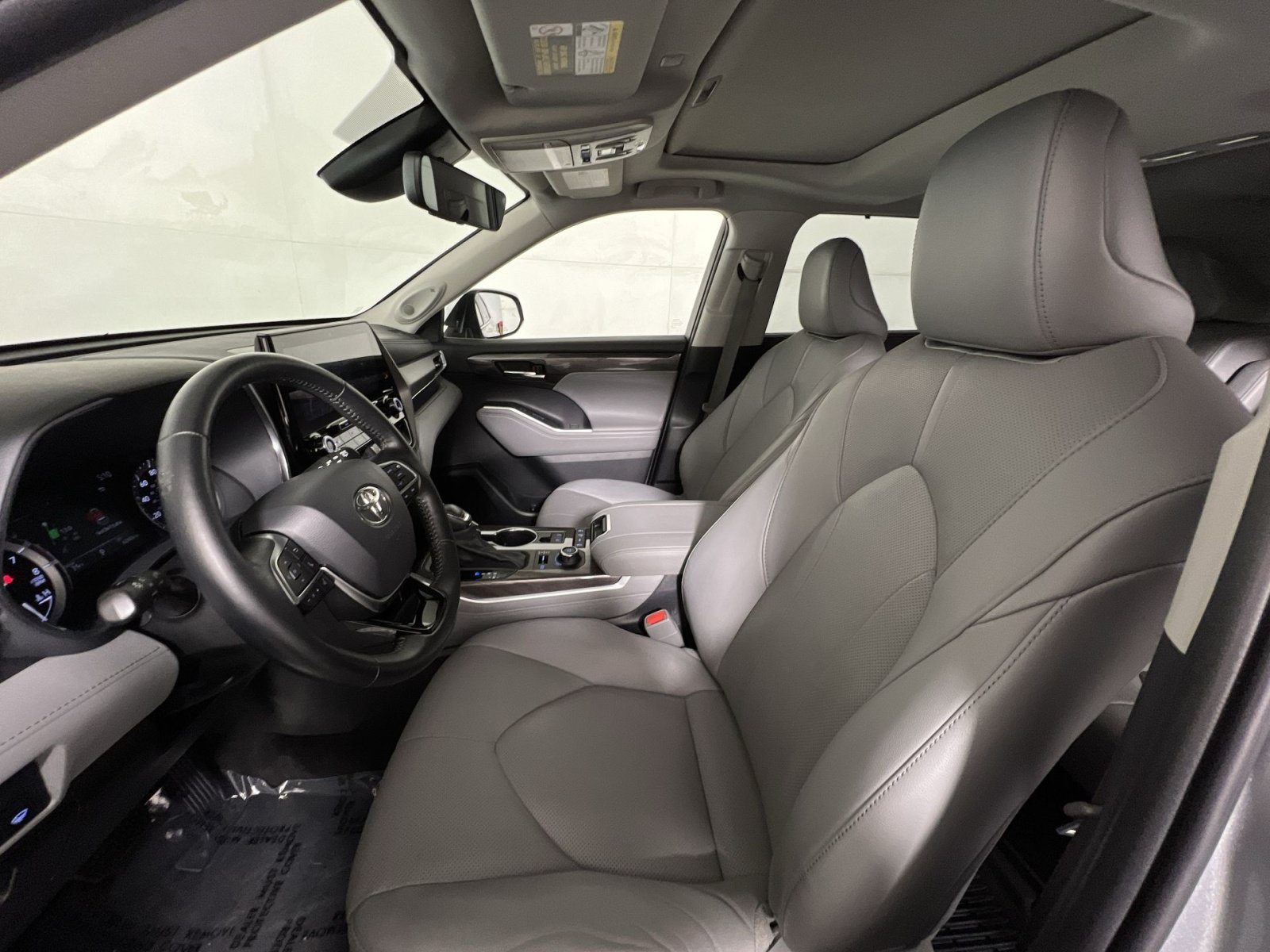 Used 2021 Toyota Highlander Limited AWD/4WD image 13