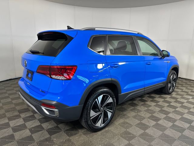 Used 2024 Volkswagen Taos SE AWD/4WD image 3