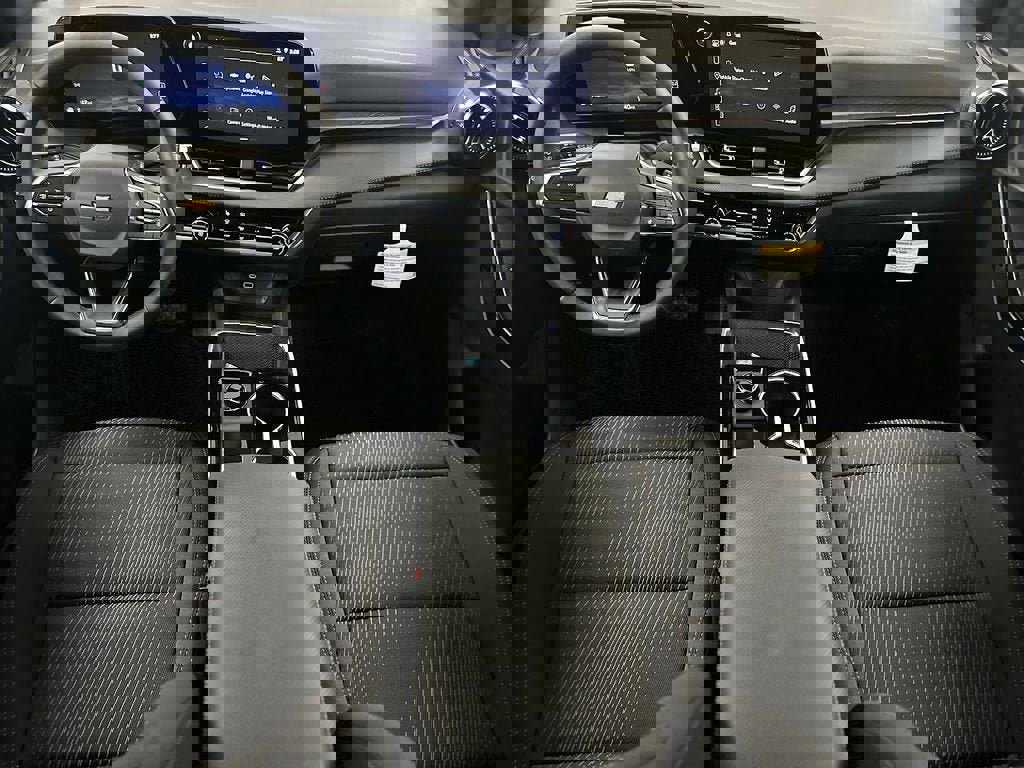 New 2026 Chevrolet Equinox LT w/ Safety and Technology Package image 3