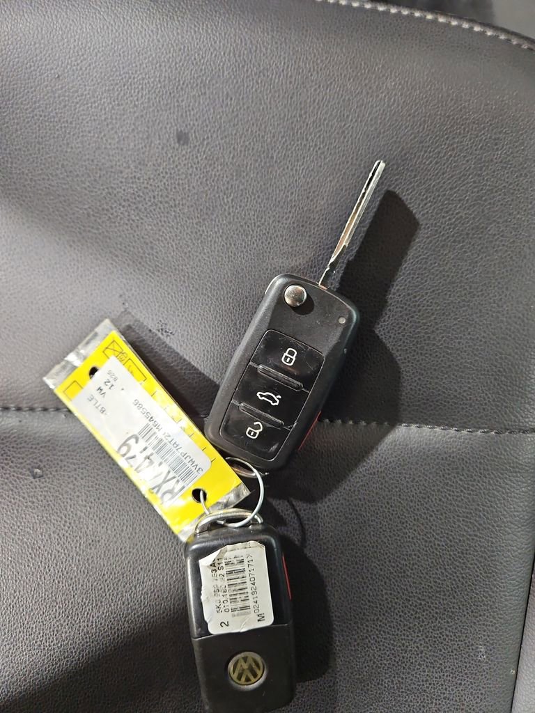 Used 2012 Volkswagen Beetle 2.5 image 26