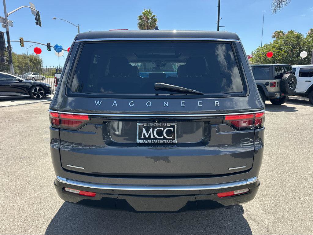 Used 2022 Jeep Wagoneer Series III w/ Premium Group I AWD/4WD image 12
